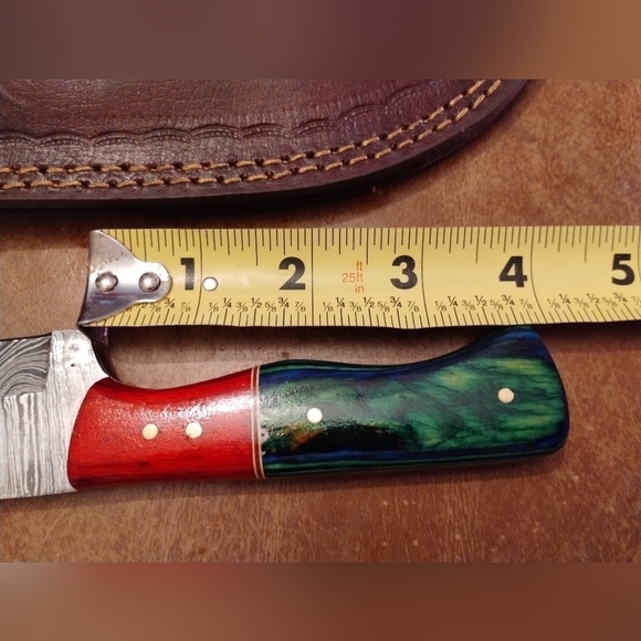 New Damascus steel blade men's hunting knife with sheath green and red - Picture 9 of 9